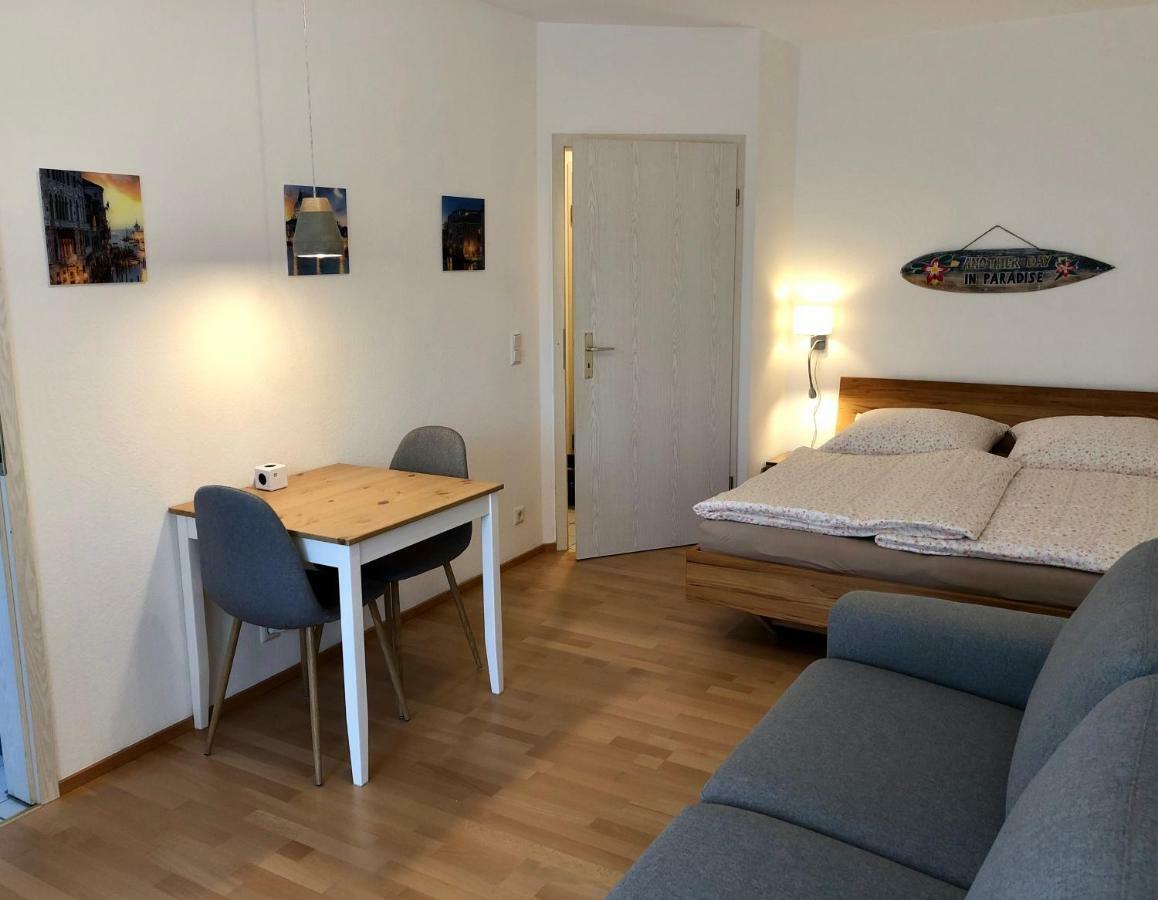 Apartamento Bed & Kitchen Gießen Exterior foto