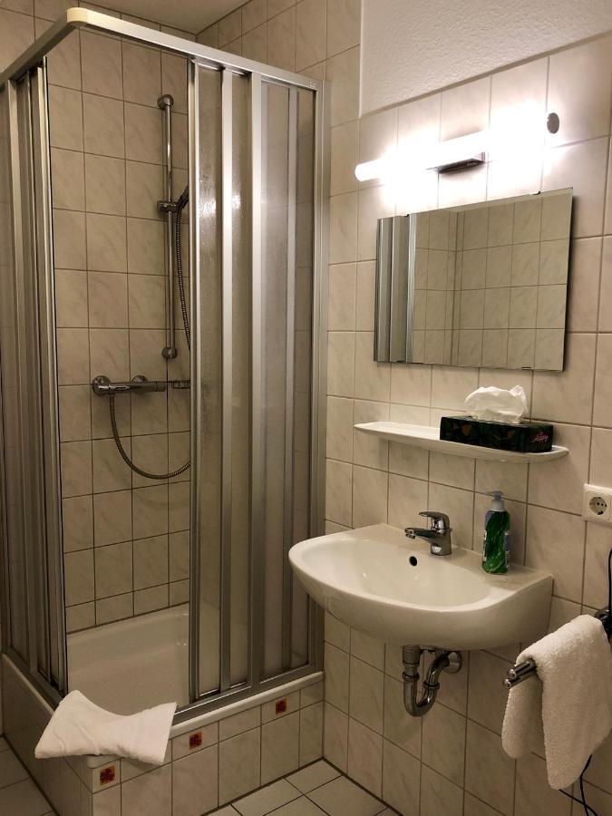 Apartamento Bed & Kitchen Gießen Exterior foto